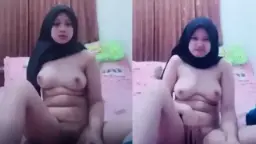 Abg Berjilbab Hitam Goyang Dada Montok Bikin Heboh