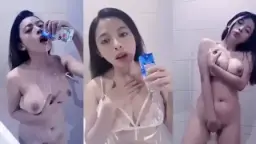 Mandi Susu Miera Bikin Geger, Cuma Ada Di Onlyfans!