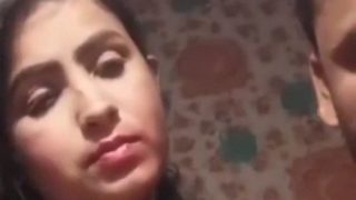 Istri Desi Manis Bugil Mesra Dengan Suami Dalam Adegan Panas