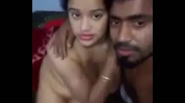 Gadis India Di Ranjang, Siap Digoyang