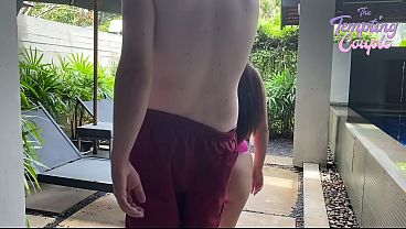Gadis Thailand Menggoda Bawa Klien Bule Kontol Besar Untuk Dihisap, Ditiduri, Dan Disemprot!