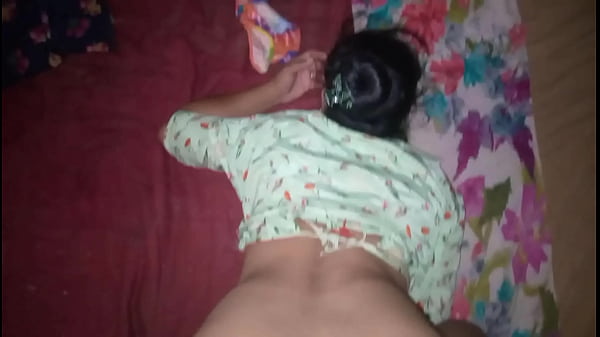 Desi Cewek Gebetan Gue, Digetarin Sambil Napas Berat.