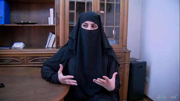 Kesepakatan Abad Ini Ditutup Dengan Cabul Arab Berjilbab – Lilimissarab