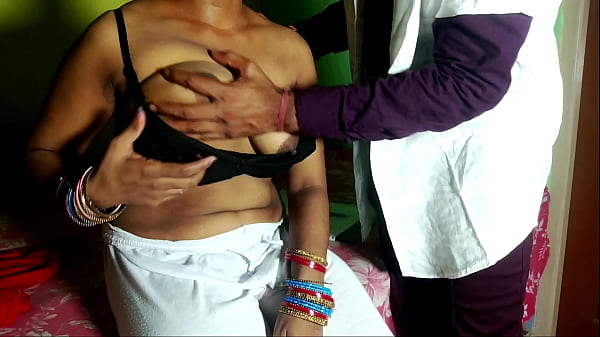 Dokter Ngentot Memek Pasien Cewek Pakai Suara Hindi
