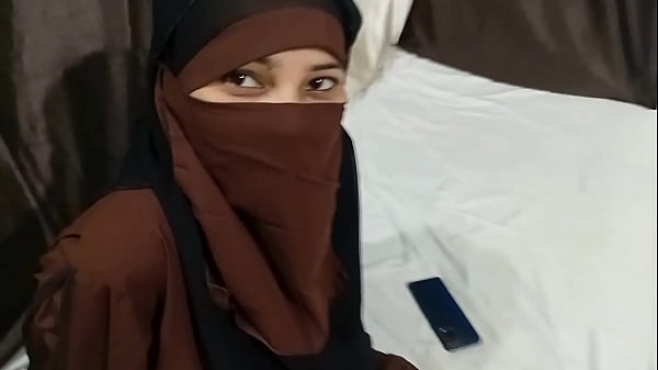 Gila Panasnya, Si Mbok Jilbab Muslimah Ngajak Adik Tiri Main Ranjang, Bikin Sange Di Kasur Sambil Buka Hijab.