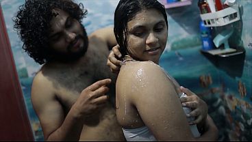 Cewek India Mandi Panas, Adik Tiri Nakal, Bikin Greget Di Kamar Mandi