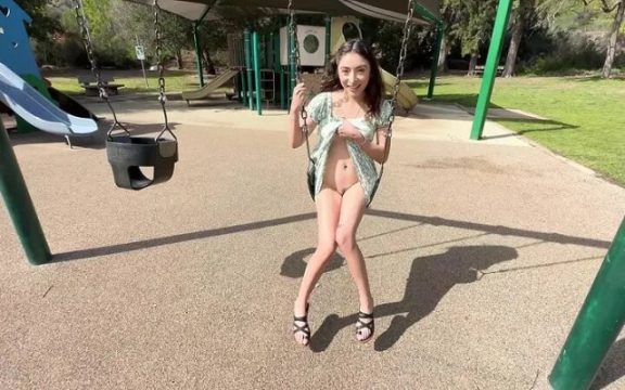 Amber Summer Mainin Di Tempat Umum, Kena Creampie, Bikin Makin Panas!