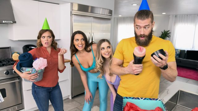 Brazzers – Ngebut Ngewe Sama Cewek-cewek Lesbian Panas Di Kost