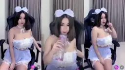 Buka-bukaan Pelayan Kafe Cosplay Kunci Zf, Bikin Makin Basah Dan Panas.