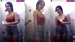 Diva Siregar Mandi Basah-basahan, Tembemnya Keliatan Gak Pake Bh