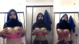 Jilbab Basah Kuyup, Sange Pulang Kuliah Langsung Dibuka.
