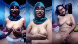 Tante Cita, Montoknya Bikin Mending, Hijabnya Bikin Makin Pengen.
