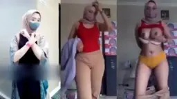 Tiktoker Jilbab Pamer Dua Tete Gede Montok Siap Digoyang
