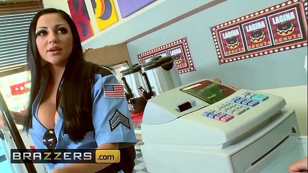 Seragam Ketat, Tits Gede Banget – (audrey Bitoni, Honey White, Johnny Sins) – Boston Cream – Brazzers