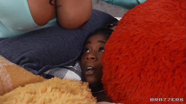 Ngentotin Bantal Sambil Nungguin Threesome Panas / Brazzers  / Download Full Nya Dari Https://zzfull.com/haz