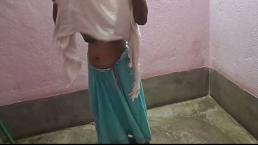 Desi Cewek Super Seksi Baru Jilat Batang Gede Sampai Ngeces