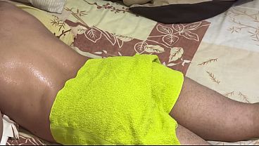Ibu Mertua Montok Bongsor Bantuin Mantu, Pijat Berubah Jadi Main Ranjang.