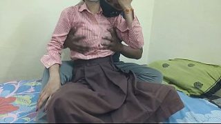 Cewek Kuliahan India Di Kamar Pacarnya, Digenjeng Sampai Meringis, Nafsu Bikin Basah