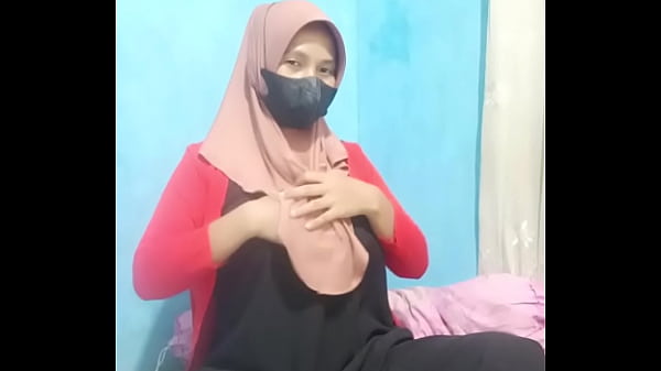 Gadis Hijab Ngecol Sambil Mainin Dildo Sampe Crot