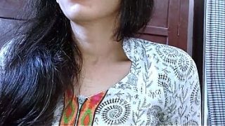 Tuan Rumah Ngentot Sama Tukang Listrik Di Kamar Mandi.