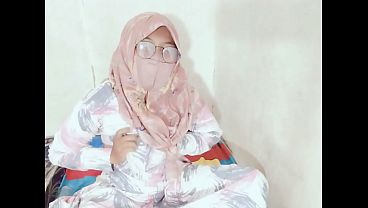 Tante Seksi Indonesia Lagi Viral Colmek Pake Botol, Bikin Makin Basah Dan Liar.