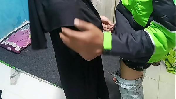 Prank Ajak Ojol Ngentot, Bikin Tegang Dan Basah.