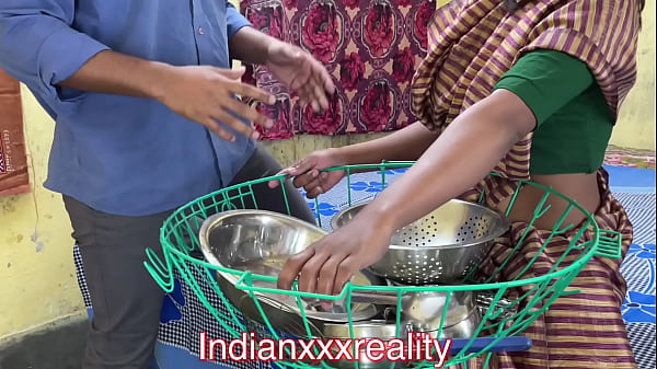 Ngentot Terenak Sepanjang Masa Sama Keluarga Tiri Desi India, Suara Hindi Jelas Bikin Makin Liar