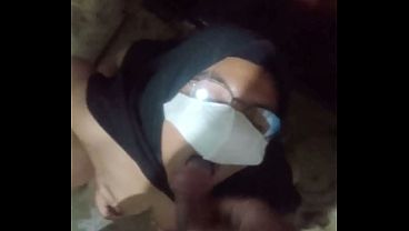 Cewek Indonesia Crot Di Kamar Mandi Sambil Nelen Air Kencing.