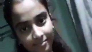 Cewek Abg India Pertama Kali Colmek Sendirian, Bikin Nafsu