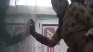 Tonton Video Mesum Pasangan India Bercinta Di Toilet