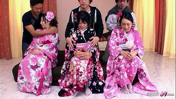 Langka Banget! Pesta Nge-seks Jepang Bareng Tiga Abg Jav Imut Berbulu Becek