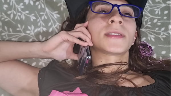 Hermanastra Pakai Kostum Bruja Sexy, Abangnya Ngocok Sampe Crot Di Mulutnya