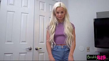 Si Blonde Nakal Elsa Jean: “serahkan Duitmu, Aku Hisap Kontolmu Sampai Kering”