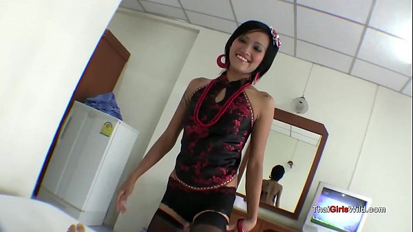 Hisap Kontol Mantap Dari Cewek Thailand Murahan Yang Bikin Mampus