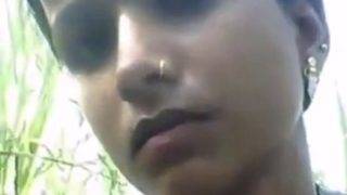 Bhojpuri Bhabhi Kebun Digarap, Sapi Sampe Merem Melek