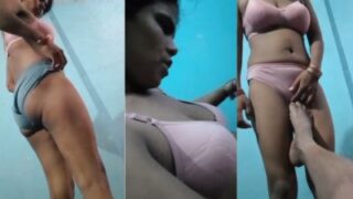 Desi Cewek Bugil Pamerin Tubuhnya Ke Si Devar Mesum.