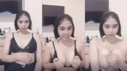 Renny Tumpahin Toketnya Keluar