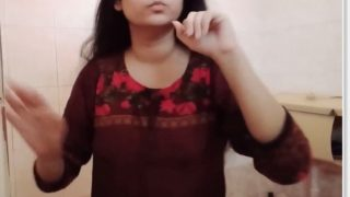 Video Binal Bhabhi Berambut Panjang Mandi Bugil, Crotannya Bikin Makin Haus.
