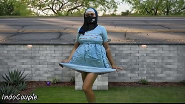 Hijab Mahasiswi Jogging Di Tempat Umum, Ngentot Bayar Demi Duit