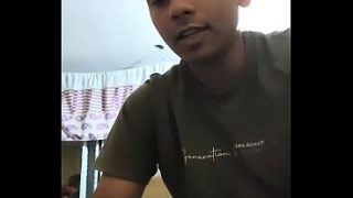 Intro Video Cowok India Sendirian, Siap Bikin Kamu Panas Dari Awal