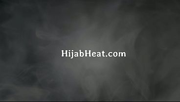 Bosok Tapi Ngangenin, Cewek Arab Jilboobs Dikeroyok Habis-habisan Di Kantor