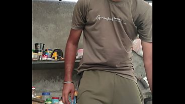 Cewek India Sendirian Muterin Kontol Kecilnya Yang Mungil