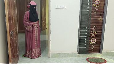 Gue Ngencengin Kakak Tiri Gegara Dia Main Game Doang.