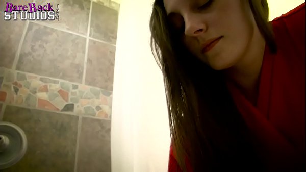 Melanie Hicks, Si Ibu Tiri Muda Yang Bikin Nafsu Menggebu-gebu