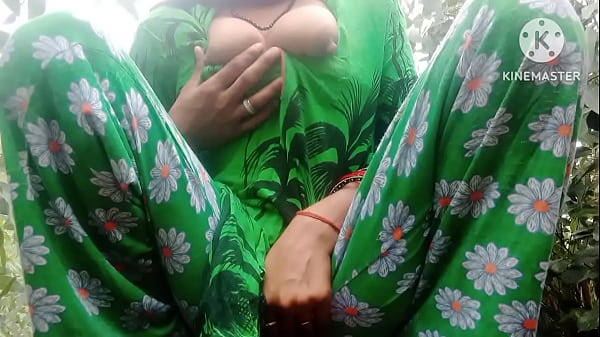 भाभी जंगल में जाकर अपना गीला रस निकालती है